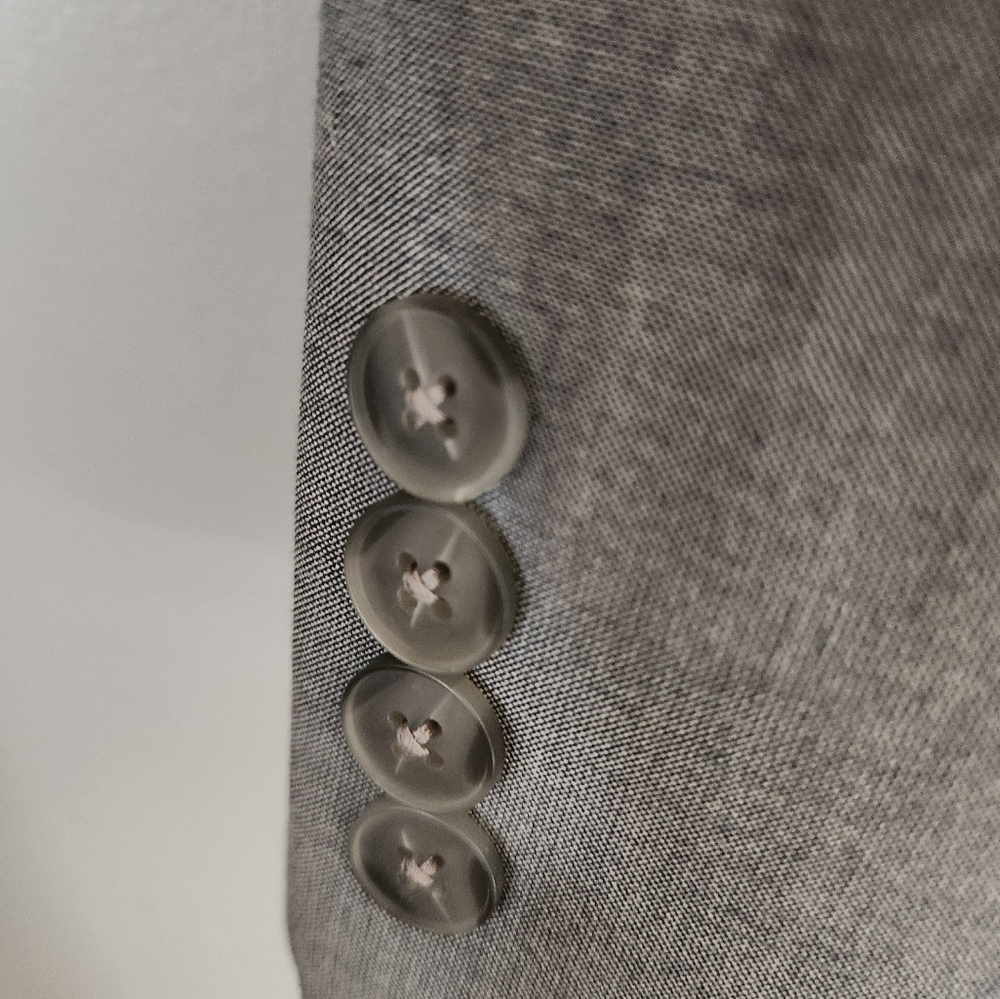 Perry Ellis suit - Picture 3 of 8